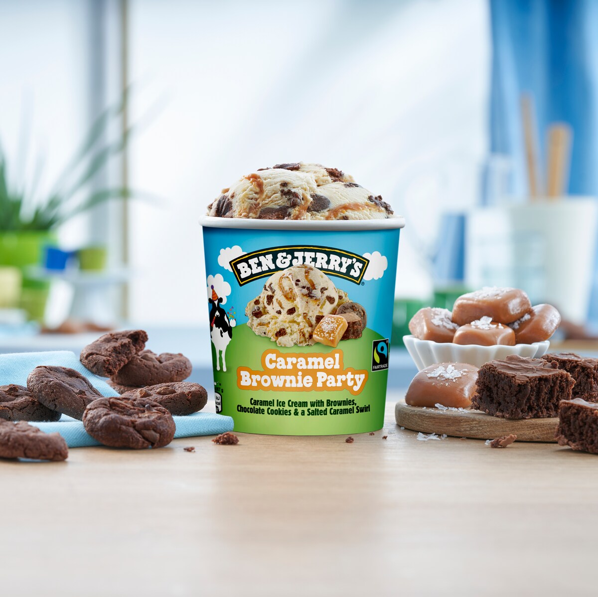 Caramel Brownie Party Ice Cream - Tub 2 / 4