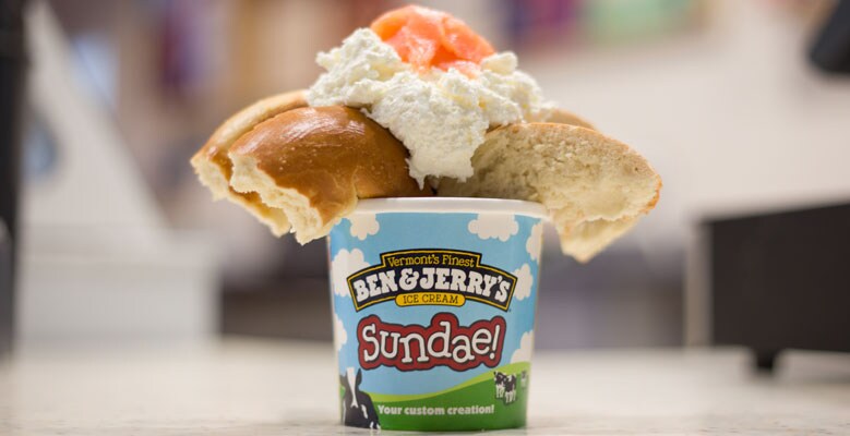 Bagel sundae